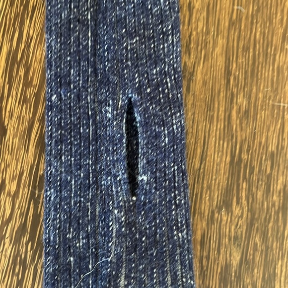 URBAN OUTFITTERS blue sweater-ish top with thumb holes - Picture 4 of 5